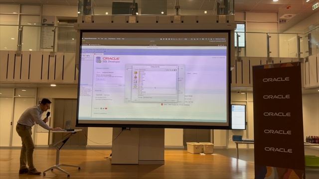 Oracle Cloud VMware Solution - Brisbane VMUG User Group Event смотреть онлайн