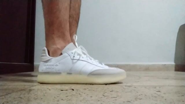 TÊNIS ADIDAS SAMBA RM CLOUD WHITE ON FEET (NO PÉ) смотреть онлайн