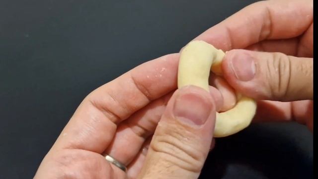 СУШКИ ПРОСТЕЙШИЙ РЕЦЕПТ!!! вкус детства #сушки домашние смотреть онлайн