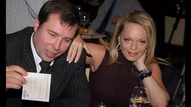 Какая настоящая фамилия Ларисы Долиной. Как выглядела певица в детстве и ее родители смотреть онлайн