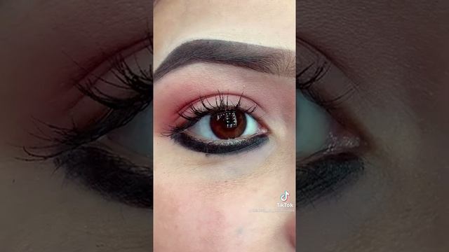 #makeup #eyeliner #status #shorts #kashi #hudabeauty смотреть онлайн