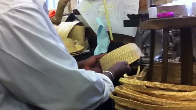 Making a Straw Hat - Anthony Peto - Chapelier смотреть онлайн