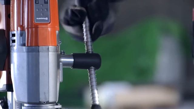Husqvarna DM 220 on DS 250 Drilling in concrete floor смотреть онлайн