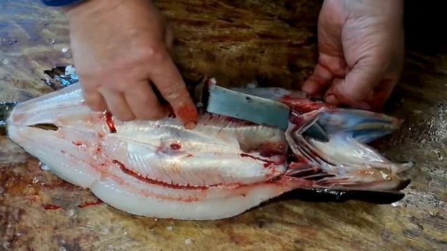 Чистим щуку (простой способ) смотреть онлайн