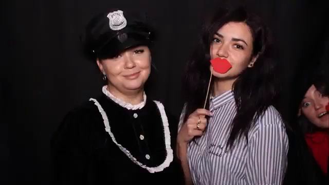 День театра в Simpals смотреть онлайн