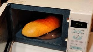 Как разморозить хлеб в микроволновке ?.mp4