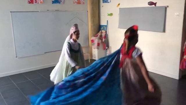 Танец Речки постановка «Гуси-Лебеди» русская школа Лазурики Канны смотреть онлайн