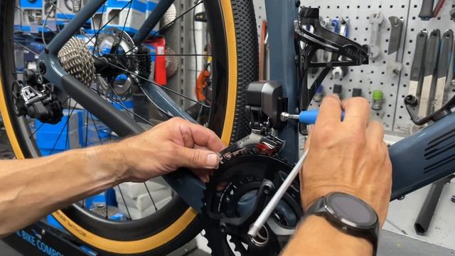 DREAM BUILD GRAVELBIKE / SR-Gravel Aero 2023 / Shimano GRX - 815 DI2