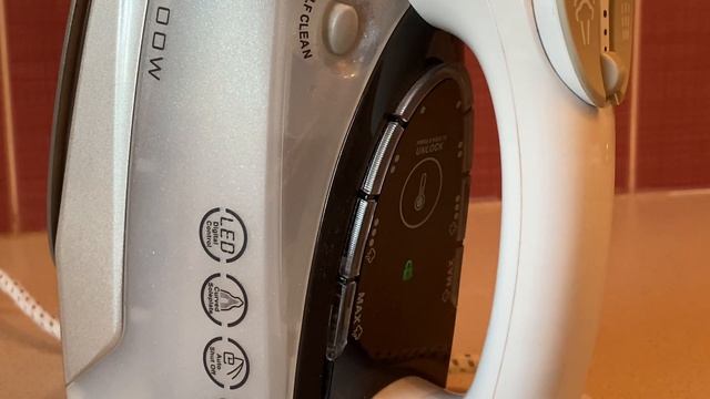 Утюг Haier HI-600 смотреть онлайн