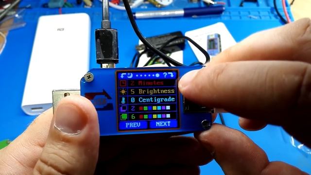 USB тестеры с Bluetooth: UM24C и UM25C. смотреть онлайн