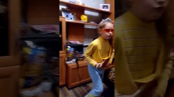 Прикол.Какая дама пропадает