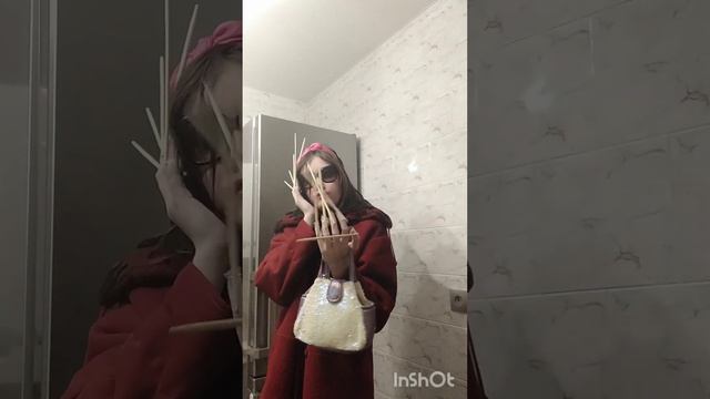 ЭТО МОЯ ТРОЮРОДНАЯ СЕСТРА???/Что-то здесь не так..... смотреть онлайн