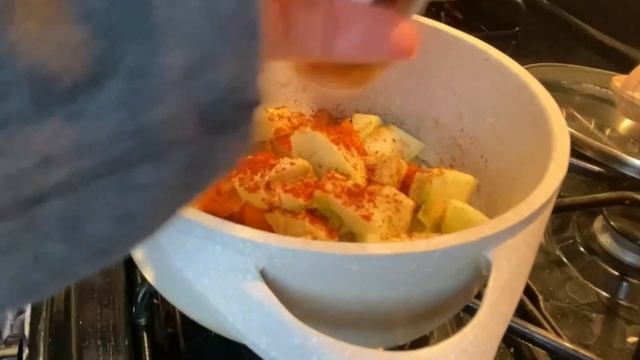 ОБАЛДЕННЫЙ СУП ИЗ ТЫКВЫ И КОКОСОВОГО МОЛОКА/ SQUASH SOUP смотреть онлайн