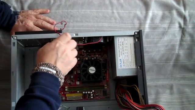 Разборка персонального компьютера для замены корпуса смотреть онлайн