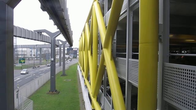 Skytrain International Airport Düsseldorf (DUS) - Germany смотреть онлайн