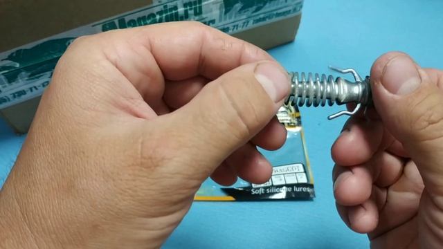 Видеообзор съедобной личинки стрекозы German MaGGot 85 по заказу Fmagazin смотреть онлайн