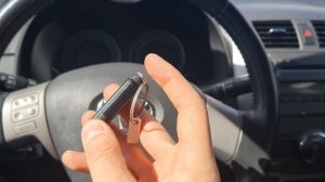 КЛЮЧ ЗАЖИГАНИЯ ТОЙОТА КОРОЛЛА СДЕЛАТЬ ДУБЛИКА ЧИП КЛЮЧА С БЕСКЛЮЧЕВЫМ ДОСТУПОМ. TOYOTA COROLLA KEY