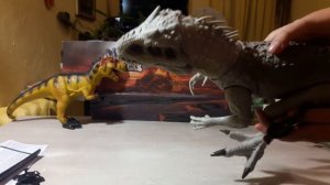 обзор на Индоминуса рекса от MATTEL