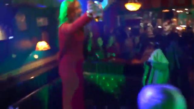 Кавер-группа "Капитал" в Harat's Pub! смотреть онлайн