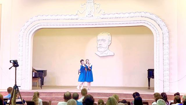 Не забывайте - Дуэт Полосмак А Целковникова А муз Ольханский А, сл Олейник Е смотреть онлайн