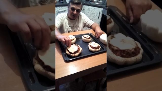 Рис с мясом в горшочках из патиссонов смотреть онлайн