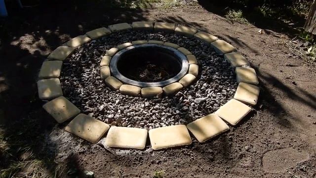 На даче. Новое кострище своими руками . смотреть онлайн