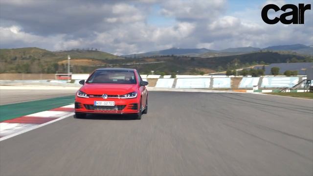Volkswagen Golf R vs Golf TCR | Prueba / Test / Review en español / Revista Car смотреть онлайн