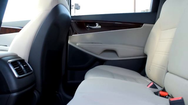 Kia Comparison: 2016 Kia Sorento vs. 2015 Jeep Grand Cherokee смотреть онлайн