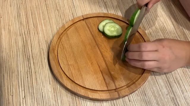 #Салат из #кальмаров в горчичной заправке. Легкий и быстрый рецепт на скорую руку смотреть онлайн