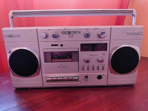 ВИНТАЖНЫЙ ИЖ 303с (иж 303) СССР СОВЕТСКИЙ КАССЕТНЫЙ МАГНИТОФОН.