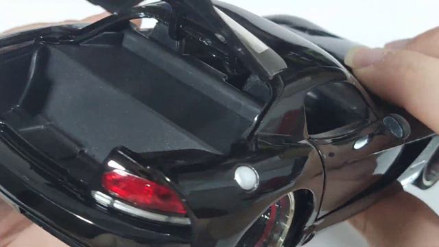 Dodge VIPER SRT 10 - (Unboxing) - 1:24 - Jada Toys - Fast and Furious Letty's Dodge VIPER SRT 10 смотреть онлайн
