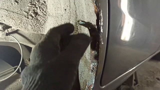 Полирую переходы по лаку,а с другой стороны удаляю ржавчину,пилю,варю и грунтую! смотреть онлайн