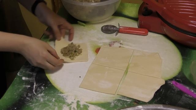 Самса с мясом из слоёного теста?очень вкусно смотреть онлайн