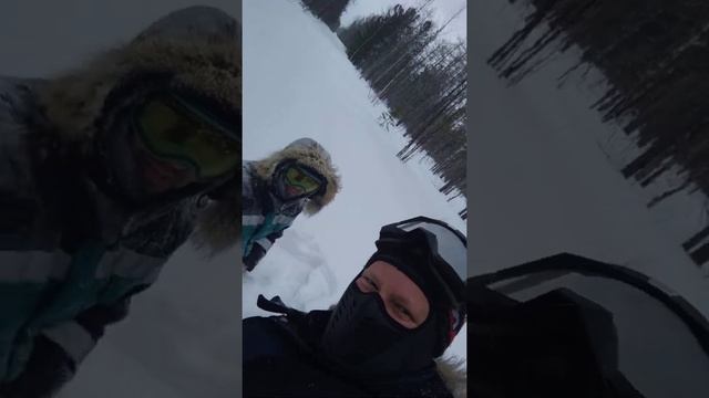 Пробиваемся на рыбалку по глубокому снегу на снегоходе Стелс Ермаак 600 смотреть онлайн