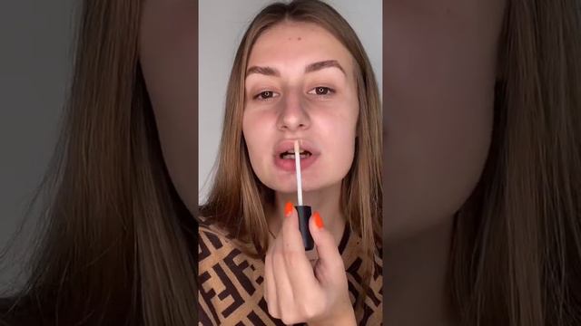 УВЕЛИЧИЛА ГУБЫ😱 затест помады смотреть онлайн
