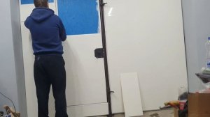 Обшил ворота в гараже пвх панелями
