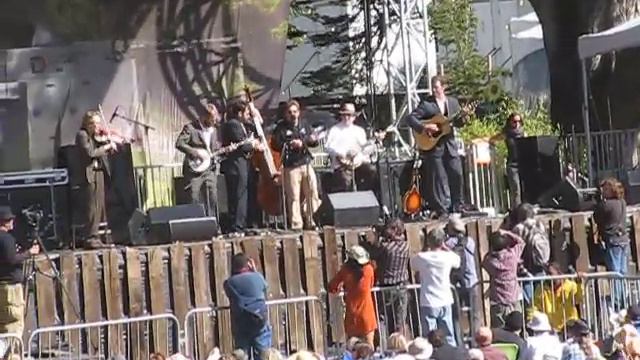 Steve Martin playing banjo on 3 October 2009 смотреть онлайн