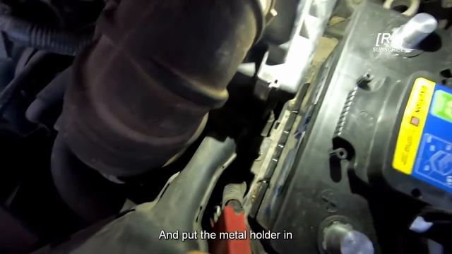 Mitsubishi Colt 1.1i Starter Battery Change (OEM After 15 Years) смотреть онлайн