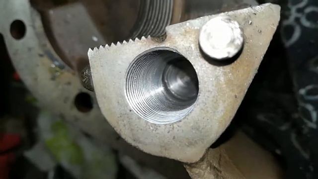 MAN восстановление резьбы в редукторе смотреть онлайн