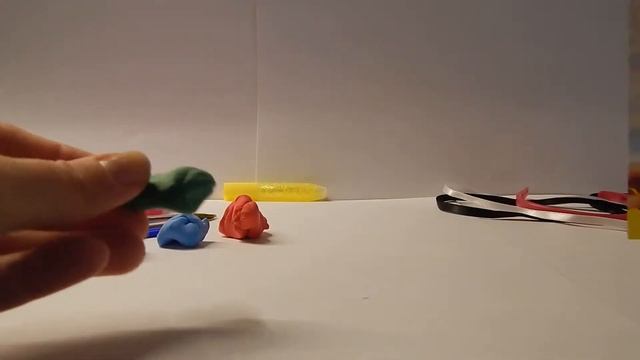 Амос,распаковка пластилина для лепки,делаем украшения из пластилиновой жвачки. смотреть онлайн