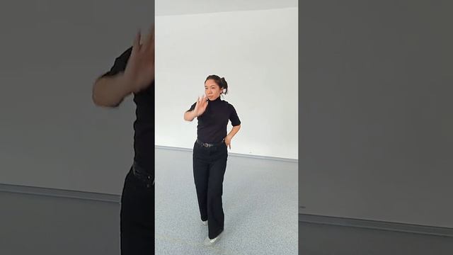 старшая танцевальная группа."АкШагала"Худ рук.Баян Шапиоллаевна. смотреть онлайн