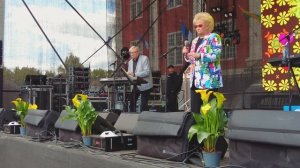 Концерт Анне Вески в солнечной Нарве.