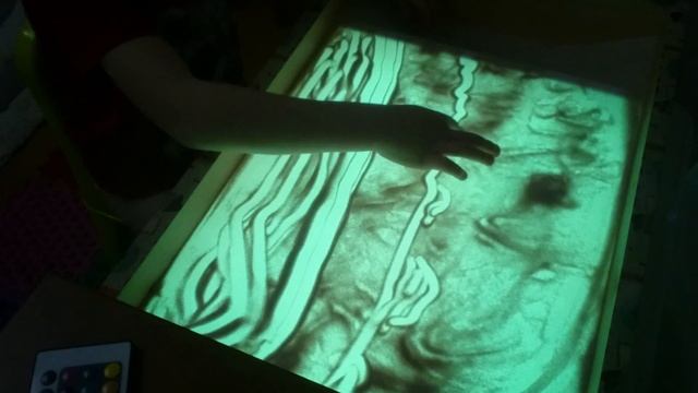 РИСУЮ ПЕСКОМ НА СВЕТОВОМ СТОЛЕ! ? смотреть онлайн