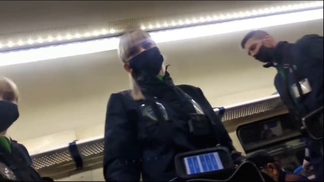 Премудрый пассажир в электричке умеет отказывать контролёрам смотреть онлайн