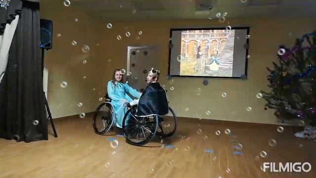 Мой первый танец смотреть онлайн