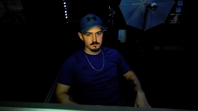 Razer Kiyo/Razer Kiyo Pro/Sony Alpha a6000 - Which is Better for the Price? смотреть онлайн