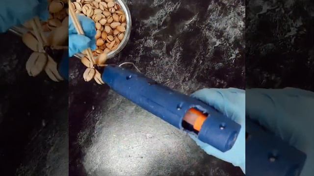 Как приклеить фисташки на шпажки для букетов смотреть онлайн