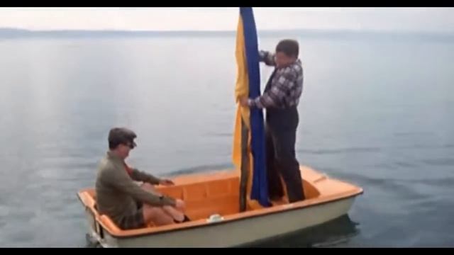 Фантоцци / Fantozzi (1975) смотреть онлайн