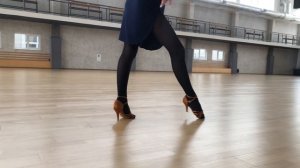 Урок 1: Скользящие дверцы (девочки) в танце Румба/ уроки бальных танцев на Bla Bla Dance