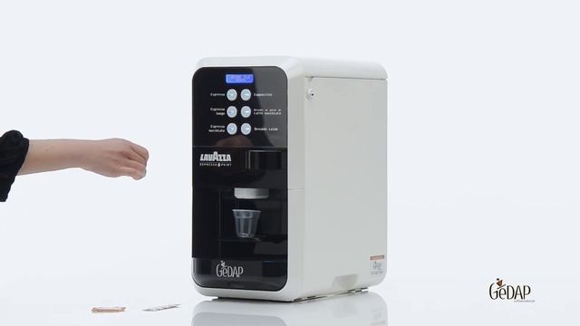 Lavazza EP 2500 Plus - Tutto il gusto in un solo gesto смотреть онлайн